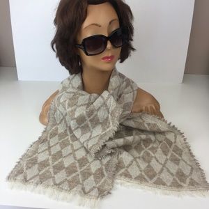 Monte Carlo CLAD IN LAMBS WOOL Ivory BEIGE Scarf